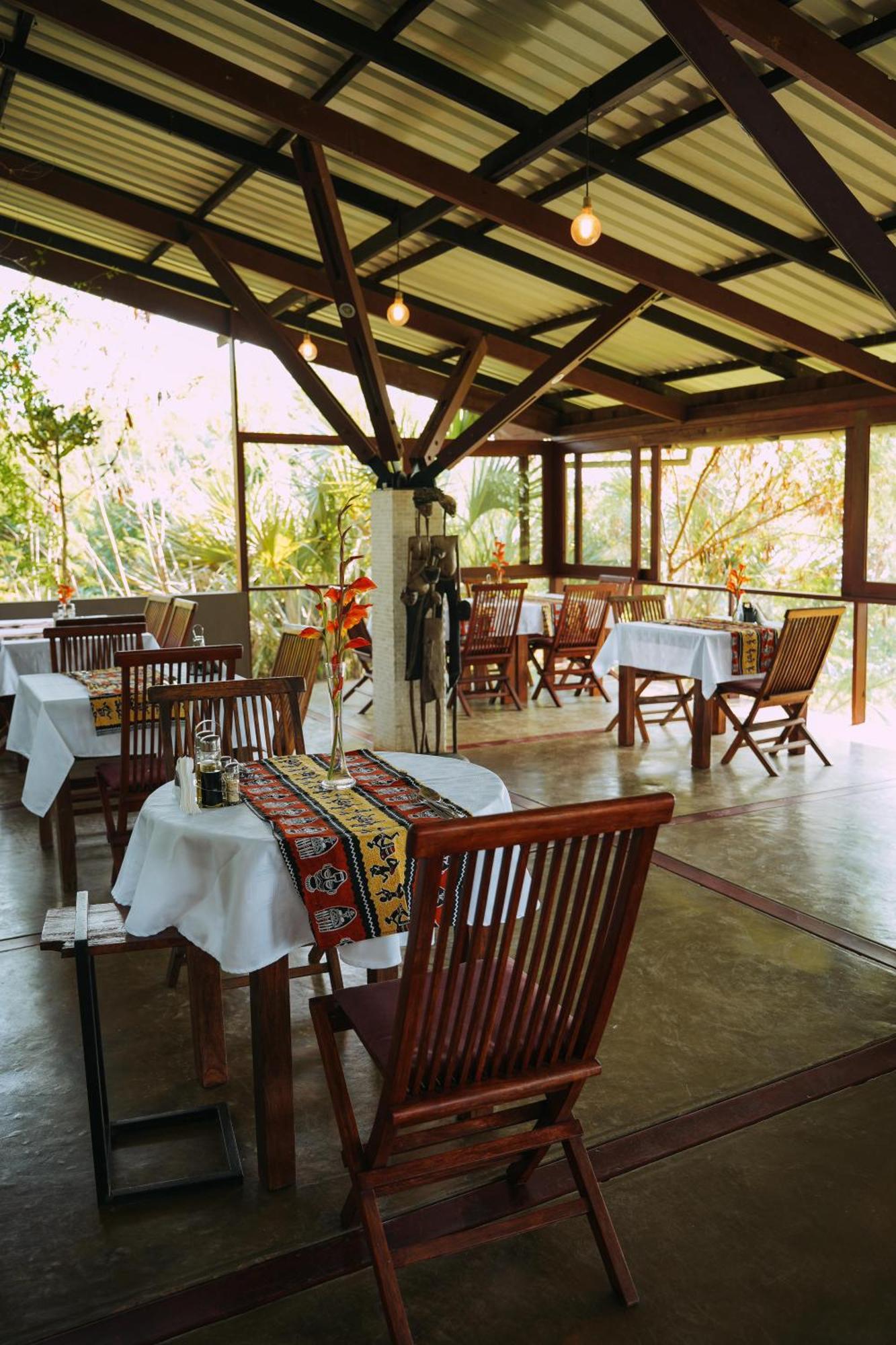 Naara Eco Lodge & Spa Шиденгел Екстериор снимка